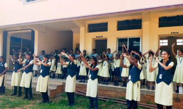 usp school happy students